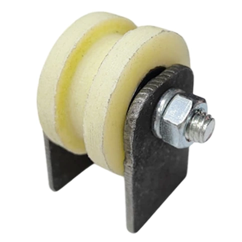 Ролик d40 мм Р2410 на пластинах, под трубу 10*10, капролон фото 1