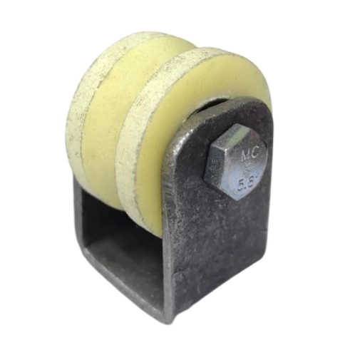 Ролик d40 мм Р2415 на платформе под угол, капролон фото 1