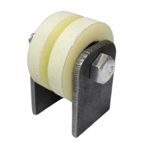 Ролик d40 мм Р2408 на пластинах под полосу, капролон фото 1