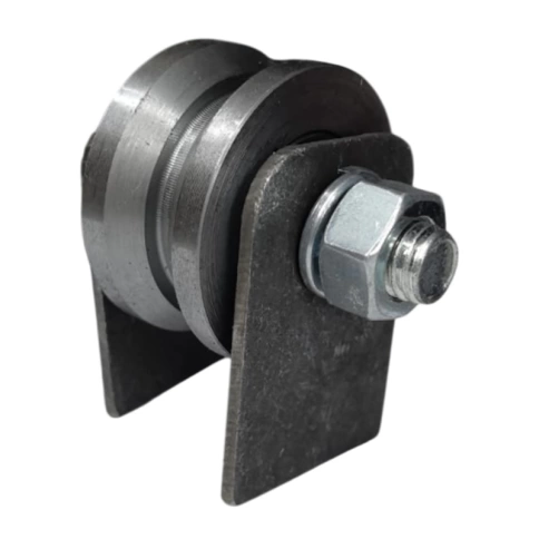 Ролик d50 мм Р3515 на пластинах под угол, металл фото 1